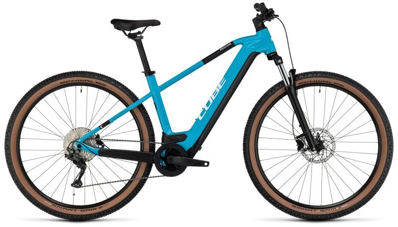 Reaction-Hybrid-ONE-500-skyblue-n-white-634061_800x800.jpg